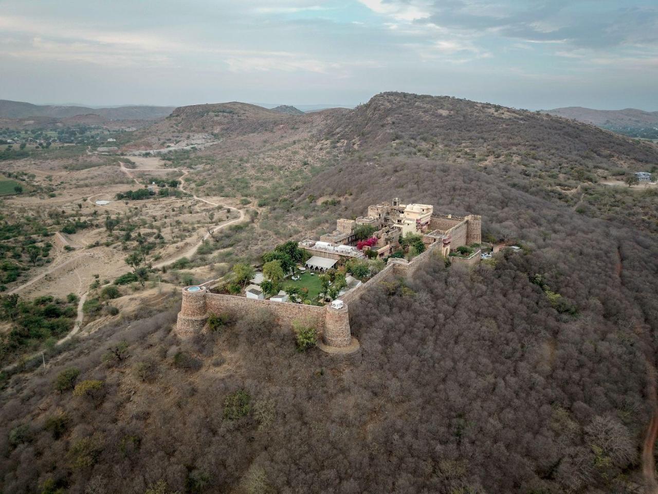 Ramathra Fort Hotel Sapotra Kültér fotó
